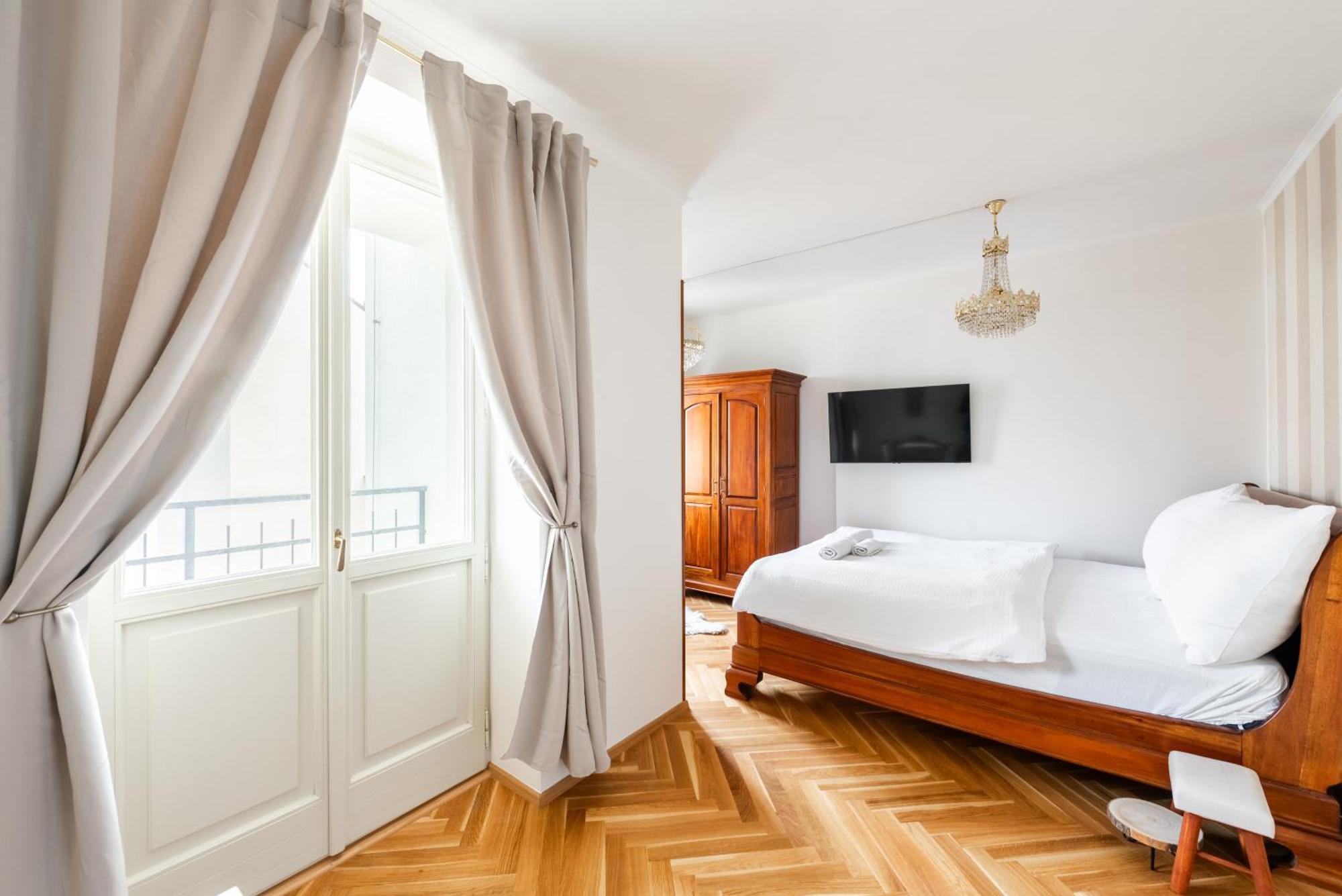 Little Chateau Prague Exterior photo